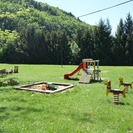 Mobilheim Kemp Roznov pod Radhostem Luaran gambar