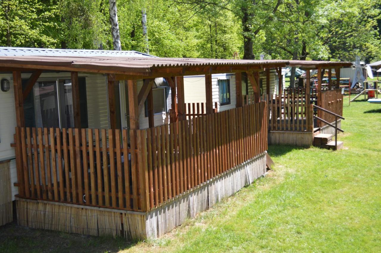 Mobilheim Kemp Roznov pod Radhostem Luaran gambar