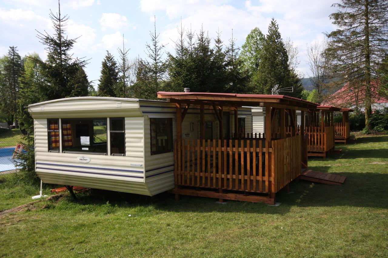 Mobilheim Kemp Roznov pod Radhostem Luaran gambar